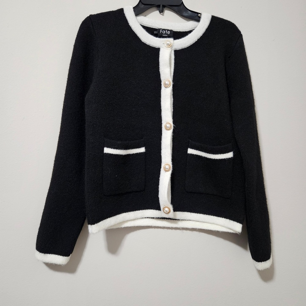 Fate Womens Black White Contrast Trim Pearl Button Knit Cardigan Sweater‎ Medium